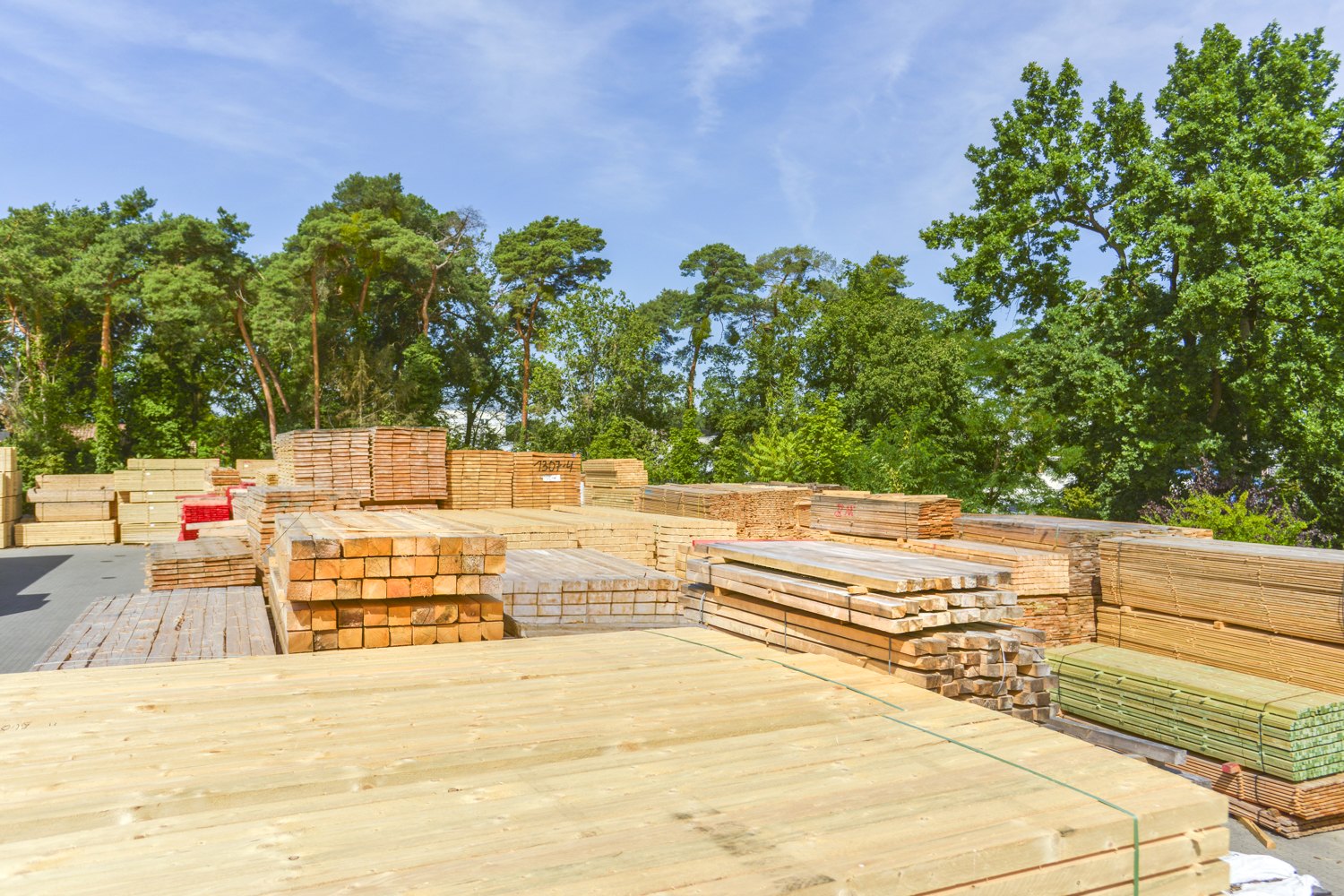 Vue extérieure du négoce de bois Abresch